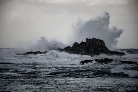 Hình nền Biển Động 4K · ocean · 3840×2560