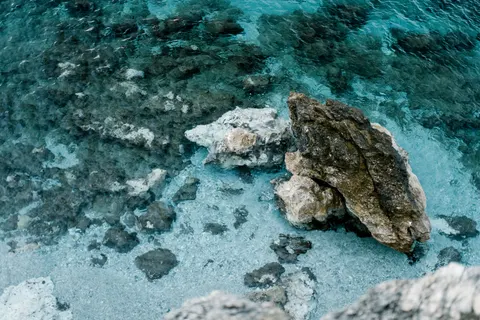 Klare Lagune 4K Hintergrundbild · ocean · 3840×2560