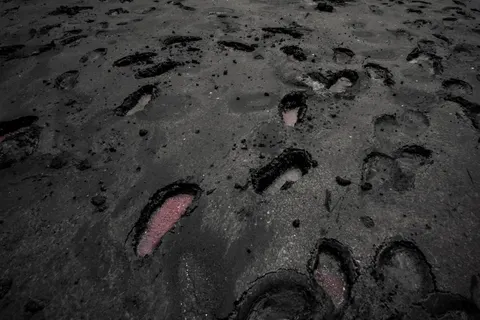 Fond d'écran Plage de sable noir 4K · travel · 3840×2560