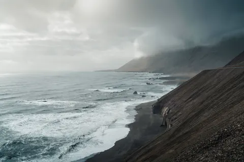 Black Sand Beach 4K Wallpaper · travel · 3840×2560