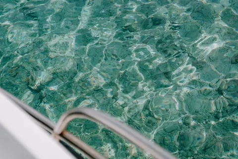 Klare Lagune 4K Hintergrundbild · ocean · 3840×2560