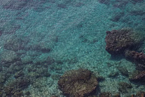 清澈泻湖 4K壁纸 · ocean · 3840×2561
