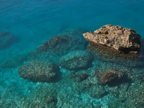 Wallpaper Laguna Jernih 4K · ocean · 3840×2880