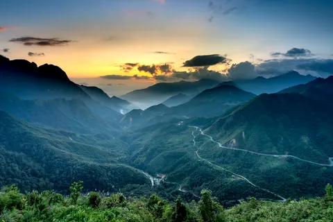 Sunset Mountains 4K Wallpaper · sunset · 3840×2561