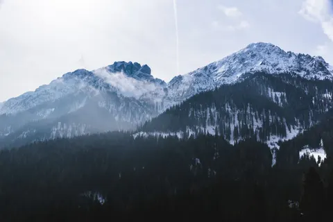 Winter Mountains 4K Wallpaper · winter · 3840×2563