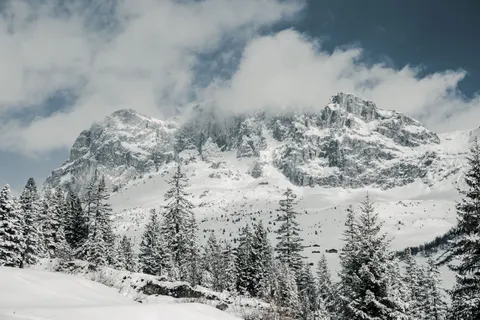 Hình nền Núi mùa đông 4K · winter · 3840×2560
