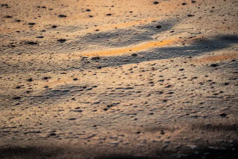 Sand Ripples 4K Wallpaper · minimal · 3840×2560