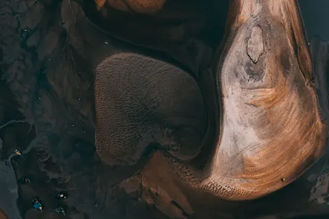 والپیپر چین‌وشکن شن با کیفیت 4K · minimal · 3840×2560