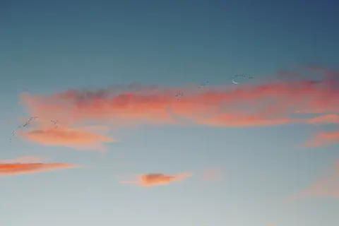 والپیپر آسمان پاستلی با کیفیت 4K · minimal · 3840×2560