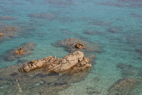 Papel de parede Lagoa Cristalina 4K · ocean · 3840×2560
