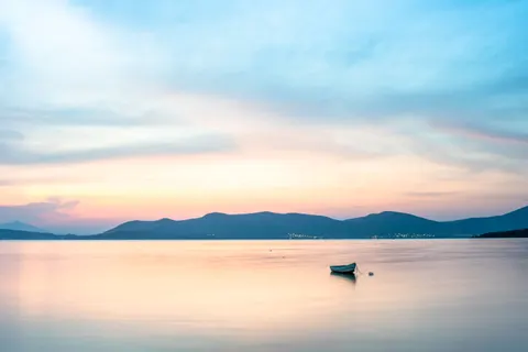 Pastel Sky 4K Wallpaper · minimal · 3840×2563