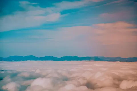 Pastel Sky 4K Wallpaper · minimal · 3840×2563