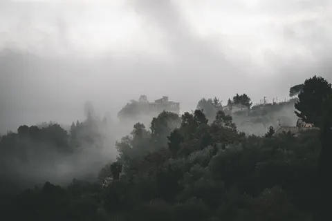 Foggy Minimal 4K Wallpaper · minimal · 3840×2560