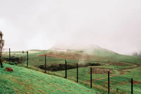 Foggy Minimal 4K Wallpaper · minimal · 3840×2560