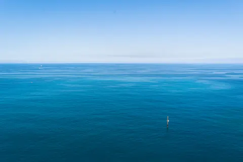 Still Water 4K Wallpaper · minimal · 3840×2560