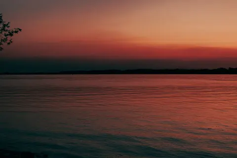 Tapeta Nieruchoma woda 4K · minimal · 3840×2560