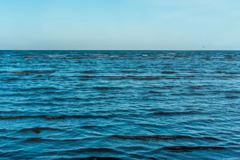 静水 4K壁纸 · minimal · 3840×2560