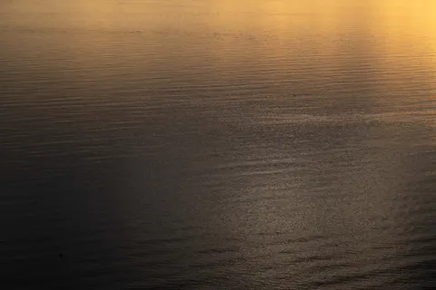 Papel de parede Água parada 4K · minimal · 3840×2560