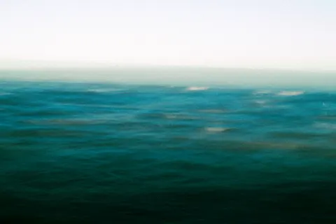 Fond d'écran Eau calme 4K · minimal · 3840×2560