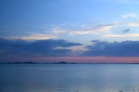 Pastel Clouds 4K Wallpaper · minimal · 3840×2560