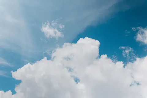 Pastel Bulutlar 4K Duvar Kağıdı · minimal · 3840×2560
