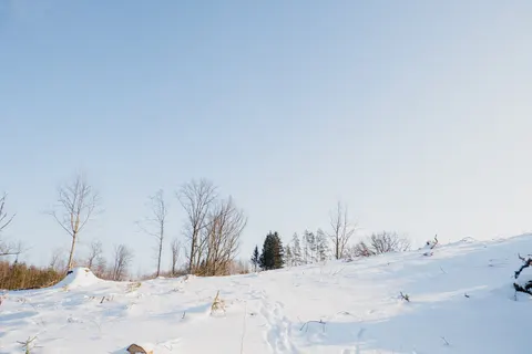 Tapeta Śnieżne pole 4K · minimal · 3840×2560