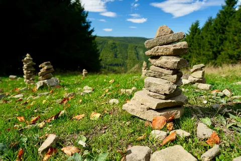Fondo de pantalla Piedras zen 4K · minimal · 3840×2560