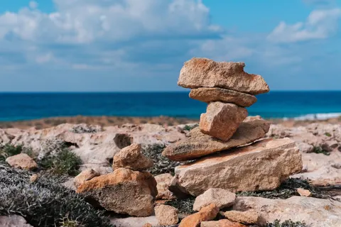 Zen Taşları 4K Duvar Kağıdı · minimal · 3840×2560
