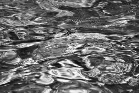 Wallpaper Emas Cair 4K · abstract · 3840×2560