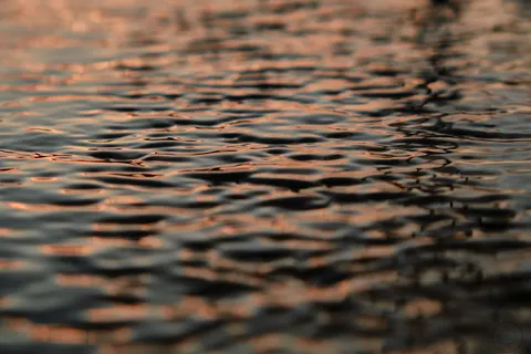तरल सोना 4K वॉलपेपर · abstract · 3840×2560