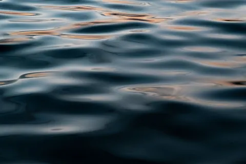 Обои Жидкое золото 4K · abstract · 3840×2560