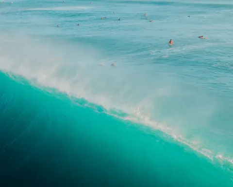 冲浪海浪 4K壁纸 · ocean · 3840×3072