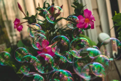خلفية فقاعة صابون بدقة 4K · abstract · 3840×2560