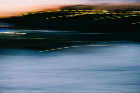 Fondo de pantalla Líneas onduladas 4K · abstract · 3840×2560