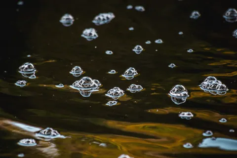 Oil Bubbles 4K Wallpaper · abstract · 3840×2560