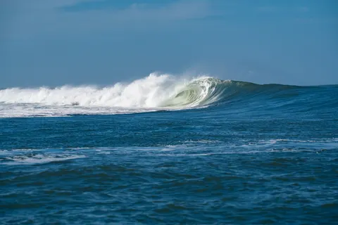 冲浪海浪 4K壁纸 · ocean · 3840×2560
