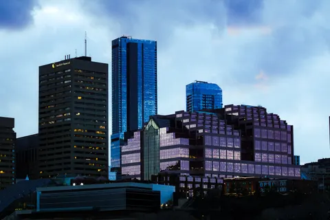 Glazen toren 4K-achtergrond · architecture · 3840×2560