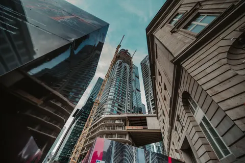 Hình nền Tòa tháp kính 4K · architecture · 3840×2560