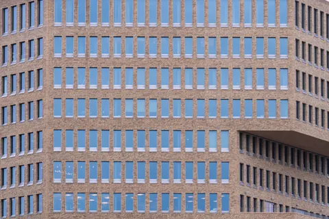 Fond d'écran Tour de verre 4K · architecture · 3840×2561