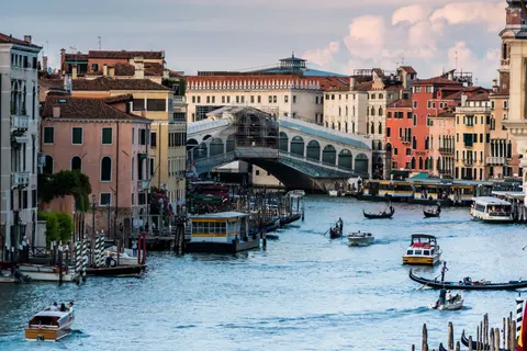 Papel de parede Canal de Veneza 4K · architecture · 3840×2561