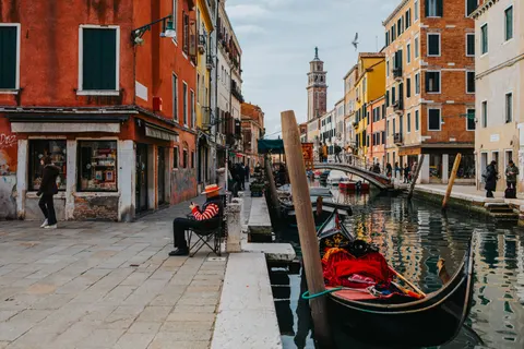 Fondo de pantalla Canal de Venecia 4K · architecture · 3840×2560
