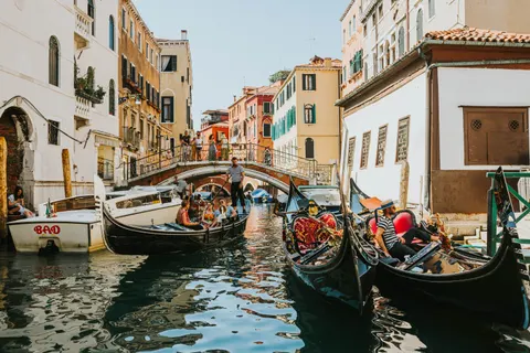 Wallpaper Kanal Venesia 4K · architecture · 3840×2560