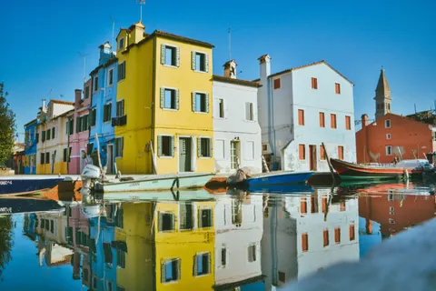 Venice Canal 4K Wallpaper · architecture · 3840×2560
