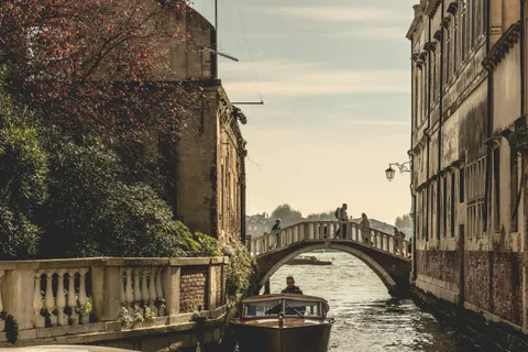 वेनिस की नहर 4K वॉलपेपर · architecture · 3840×2560