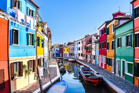 Venice Canal 4K Wallpaper · architecture · 3840×2560