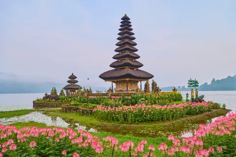 Japanese Pagoda 4K Wallpaper · architecture · 3840×2563