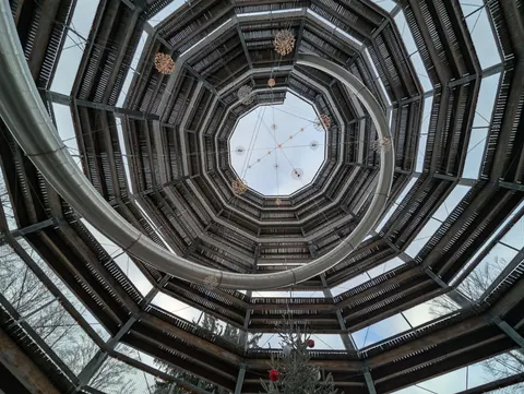 Wenteltrap 4K-achtergrond · architecture · 3840×2891