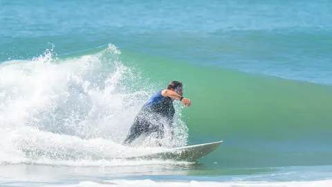 Hình nền Sóng Lướt Ván 4K · ocean · 3840×2161