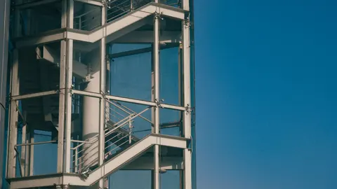 螺旋樓梯 4K桌布 · architecture · 3840×2160
