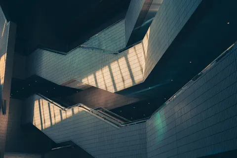Spiral Staircase 4K Wallpaper · architecture · 3840×2560